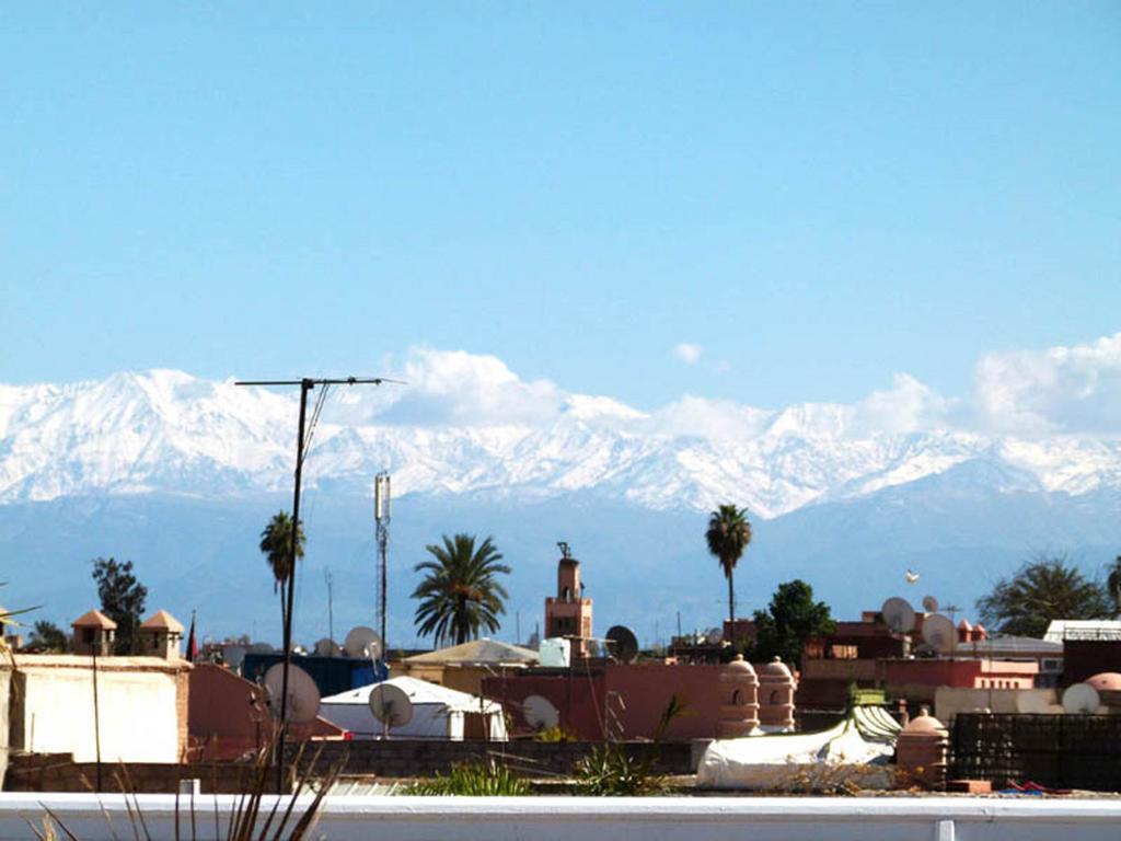 فندق Riad Palais Des Princesses & Spa مراكش المظهر الخارجي الصورة View of the Atlas Mountains from Marrakech