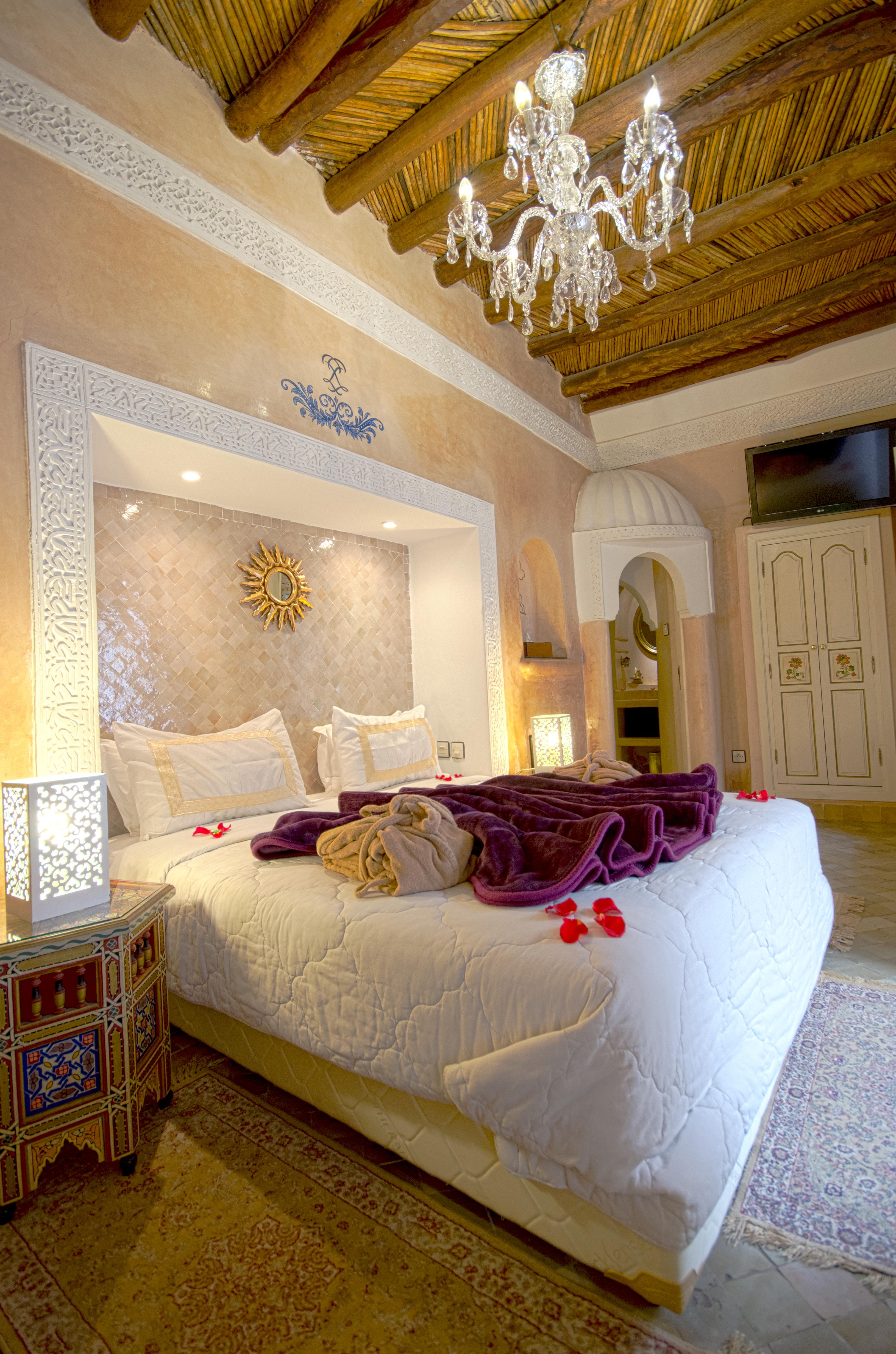 فندق Riad Palais Des Princesses & Spa مراكش المظهر الخارجي الصورة A bedroom in a Moroccan riad