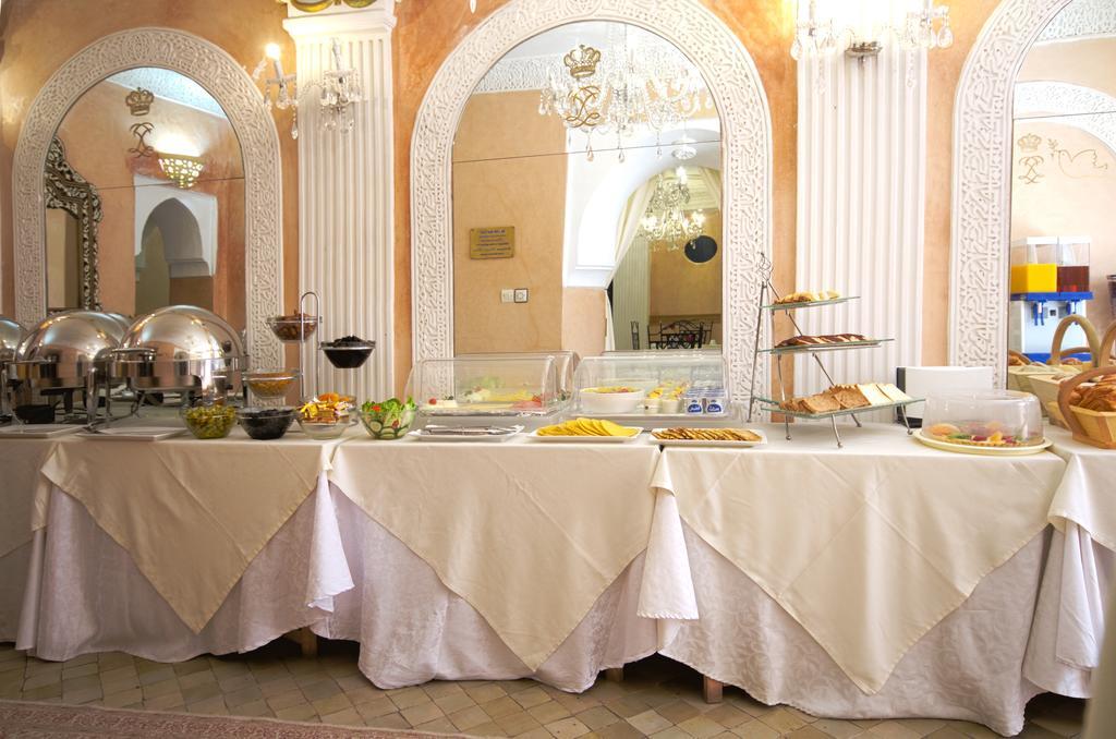 فندق Riad Palais Des Princesses & Spa مراكش المظهر الخارجي الصورة A buffet